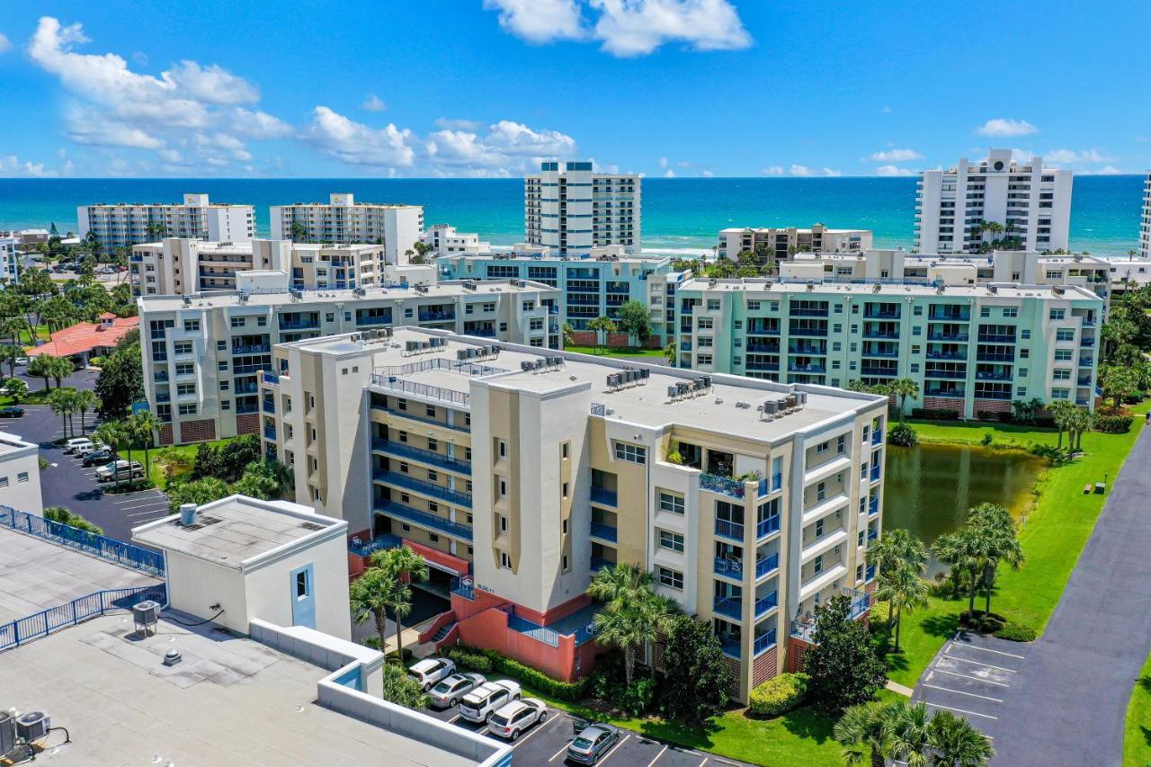 Oceanwalk Condos Bethune Beach Kültér fotó