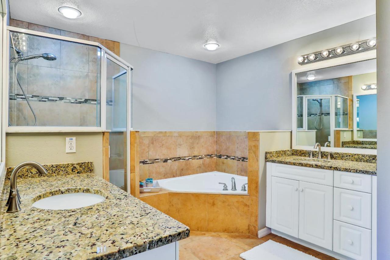 Oceanwalk Condos Bethune Beach Kültér fotó